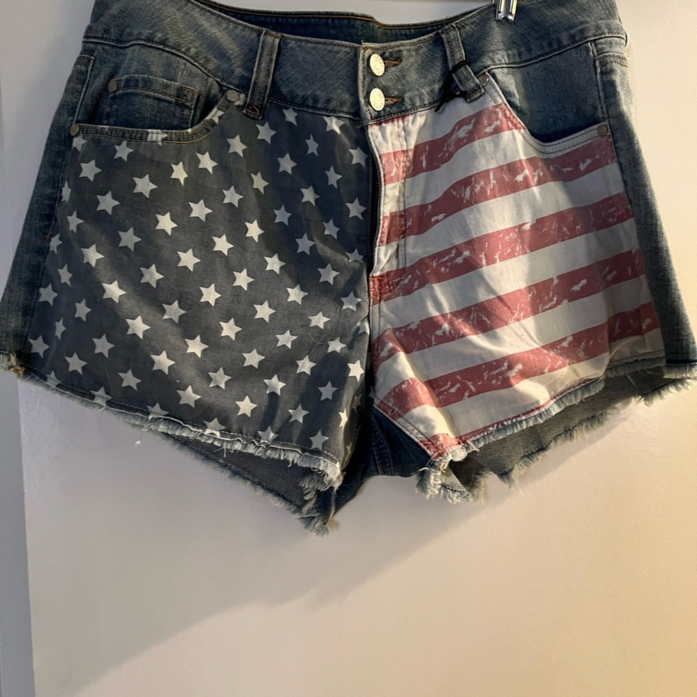 Refuge Jean short size 18